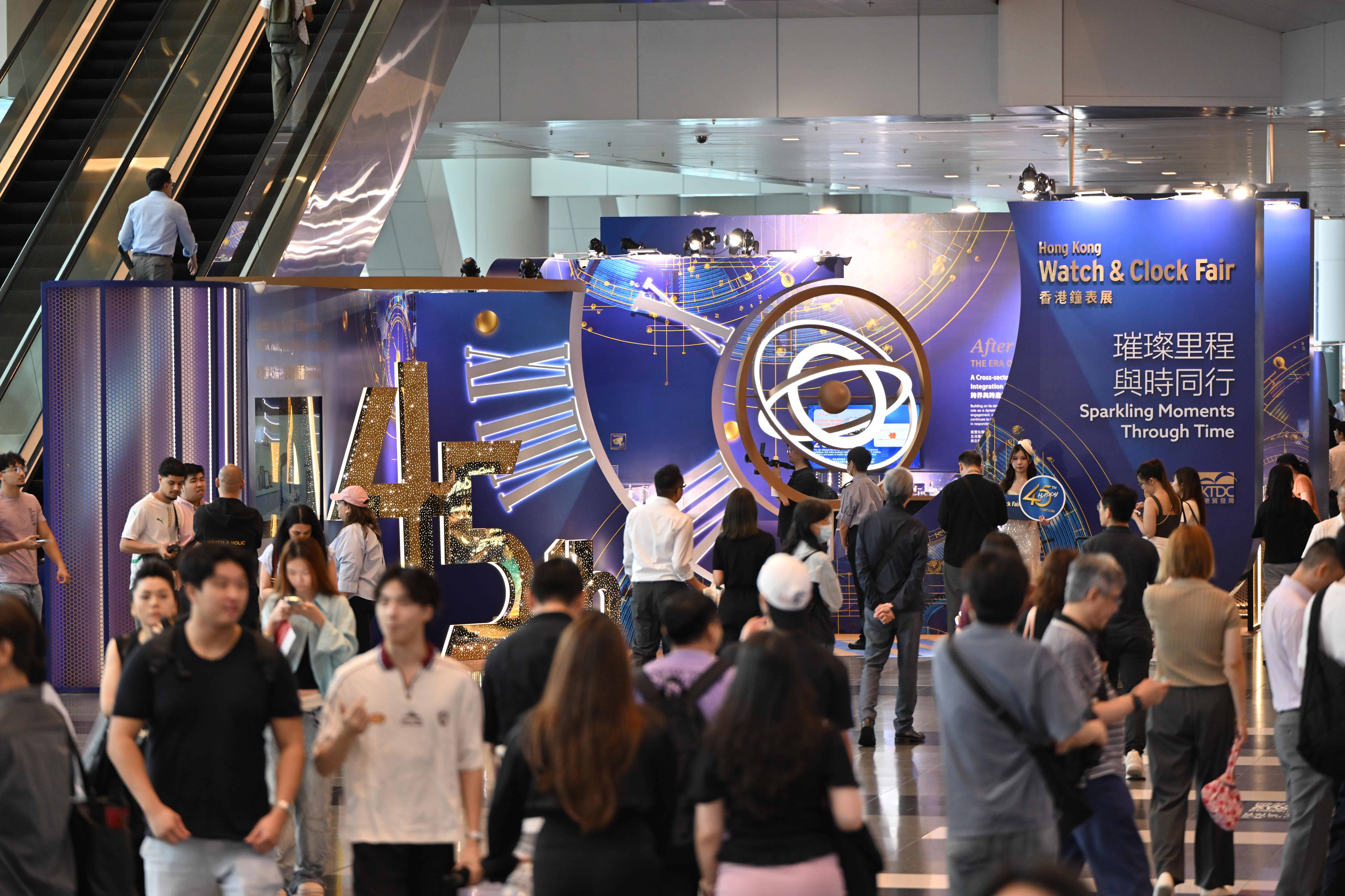 Hong Kong Watch Fair Draws 17,000 Global Buyers